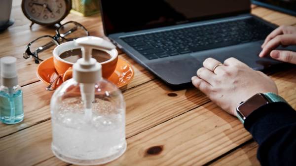 அந்த நிறுவனத்திற்கு இவர் செய்த