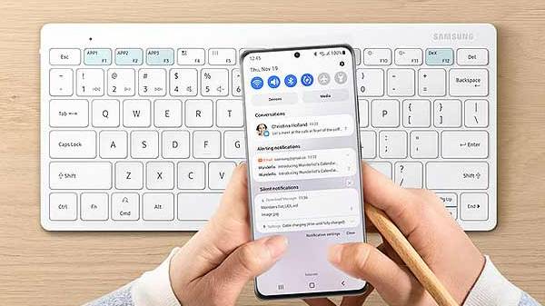 ட்ரியோ 500 கீபோர்ட்