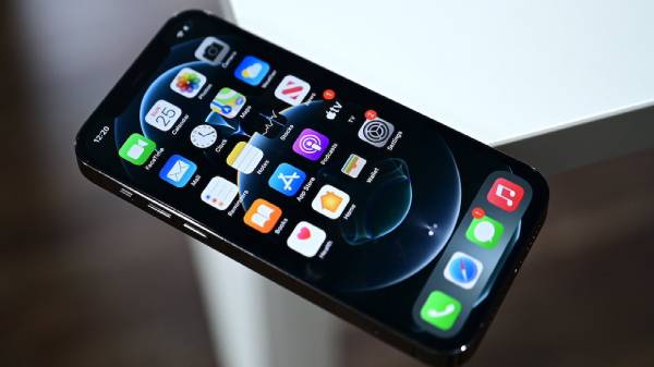 போன் 13 தொடரின் கீழ் எத்தனைமாடல்கள் 