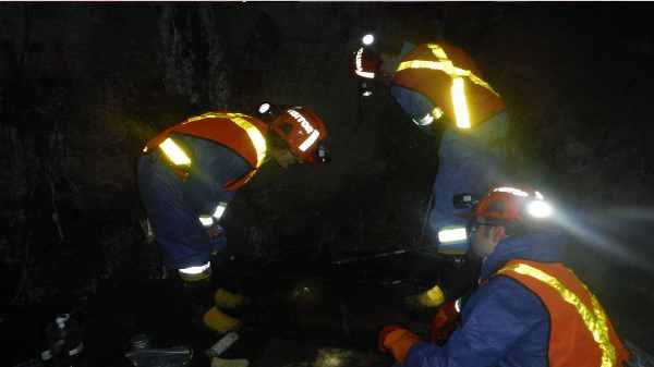 ஸ்பெக்ட்ரோமீட்டர் ஸ்கேல் ரீடிங் காட்ட முடியாமல் உடைந்தது