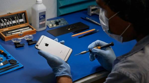 ஐபோனில் சில ஆபாசப் படங்கள்