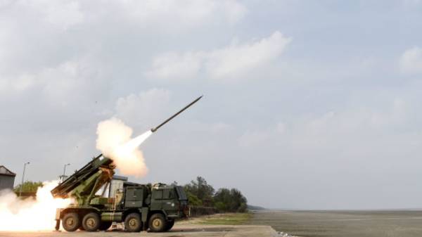  மாதம் இந்தியாவில்