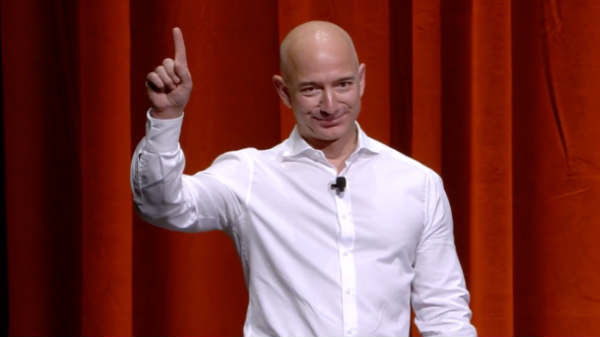 விண்ணுக்கு பறக்கும் பெசோஸ்