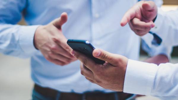 வாட்ஸ்அப் மற்றும் பிற முக்கிய உடனடி