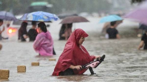 சீனாவில் வரலாறு காணாத கனமழையால்