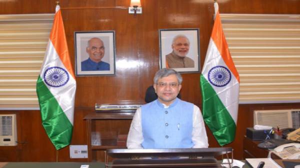 மின்னணு மற்றும் தொழில்நுட்ப துறை அமைச்சர் யார் தெரியுமா?