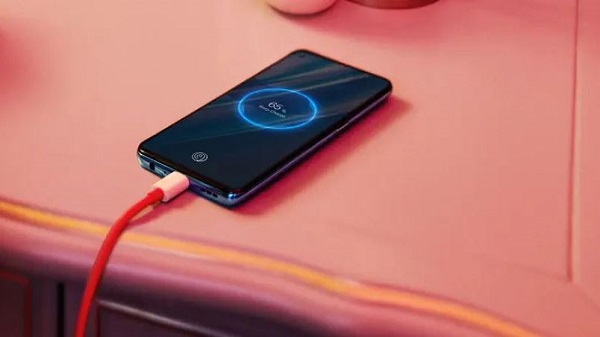  6.43-இன்ச் ஃபுல் எச்டி பிளஸ் AMOLED டிஸ்பிளே 