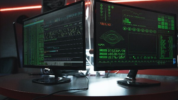 520 கோடி ரூபாய் கேட்ட ஹேக்கர்கள்  