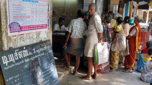 இந்த ரேஷன் அட்டை பயனர்களுக்கு அரிசி கிடையாது; ஆனால் சர்க்கரை உண்டா?