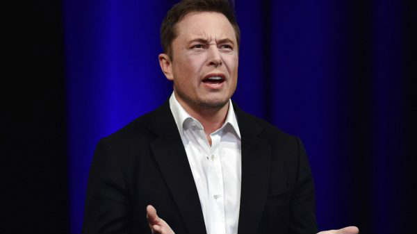 பணக்காரர்களில் முன்னிலை வகிக்கும் எலான் மஸ்க்