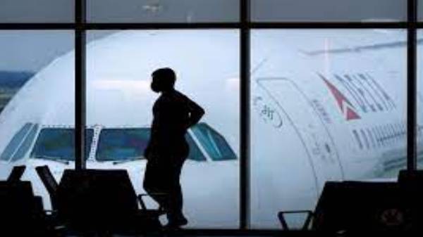 கவலின்படி அந்த விமானியின் பெயர்