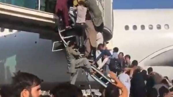  உலக நாடுகள் பலவும் அங்கு இருக்கும் 