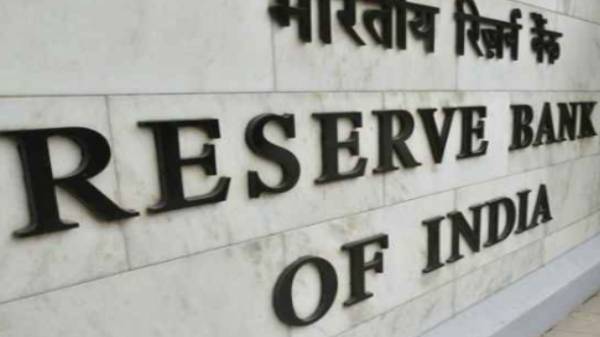 கட்டணங்கள், கமிஷன்கள் கோரி ஏமாற்றம்