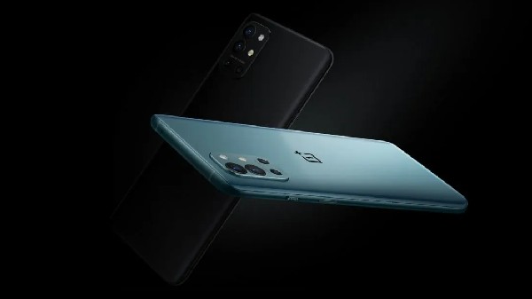 50 மெகாபிக்சல் கொண்ட ட்ரிபிள் கேமரா அமைப்பு 