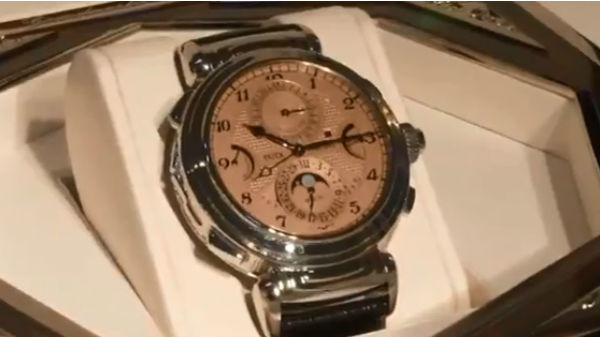 ரூ.5 கோடிக்கு வாட்ச் இருக்கிறதா