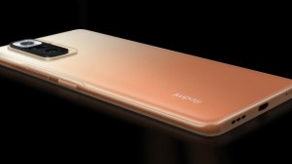  5000 எம்ஏஎச் பேட்டரி 