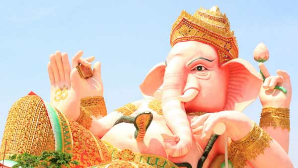 பொது இடங்களில் சிலைகளை அமைத்து வழிபட தடை