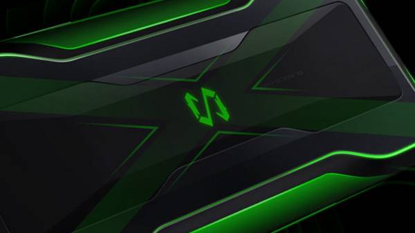 த பிளாக் ஷார்க் 4எஸ்