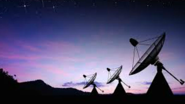 காஸ்மிக் பர்பர்' என்று அழைக்கப்படும் கேலடிக் சென்டர் ரேடியோ டிரான்சியண்ட்ஸ்