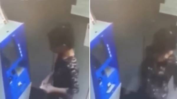  ஏடிஎம் இயந்திரத்தில் பணம் எடுக்கும்