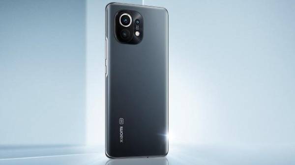  5000 எம்ஏஎச் பேட்டரி உள்ளதாக கூறப்படுகிறது