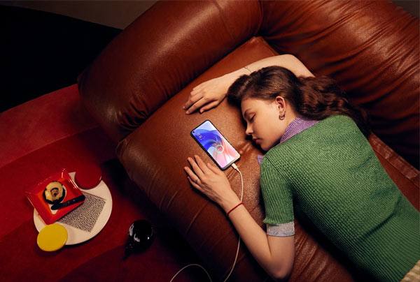 ஒப்போ ஏ55: பட்ஜெட் விலையில் பவர்ஃபுல் கேமரா, கண்கவர் வடிவமைப்பு!