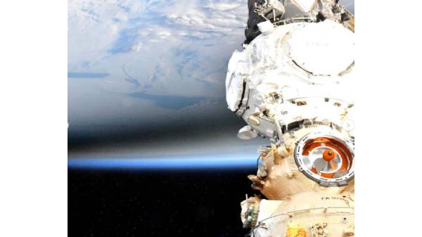 முழு சூரிய கிரகணம் பார்க்க எப்படி இருக்கும்