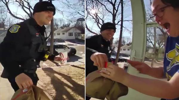 அந்த பெண்ணும் சிரித்துக் கொண்டே,