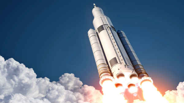 நான்கு டன் எடை கொண்ட பால்கன் 9 ராக்கெட்