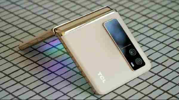 ஸ்னாப்டிராகன் 765G சிப்செட் மூலம் இயக்கப்படும் ட்சள் போல்டப்பில் ஸ்மார்ட்போன்