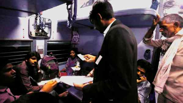 முன்பதிவு செய்த ஸ்டேஷனில் இறங்காமல் பயணத்தை நீட்டிக்க முடியுமா?