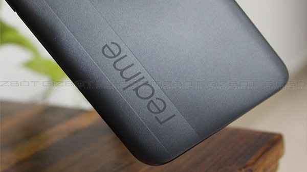 டிரிபிள் ரியர் கேமராக்கள்