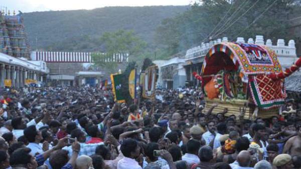இரண்டு ஆண்டுகளுக்கு பிறகு நடைபெறும் சித்திரை திருவிழா