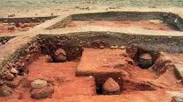 சமீத்தில் சுடுமண்ணால் ஆன