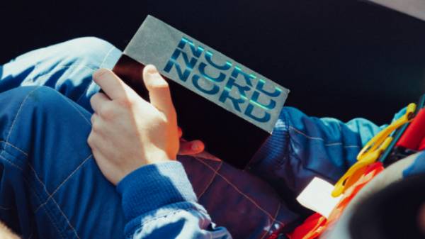 80 வாட்ஸ் சூப்பர் வூக் வயர்டு சார்ஜிங் ஆதரவு