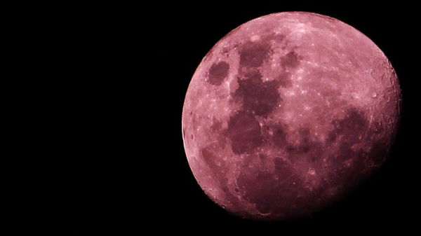 ​​'பிளட் மூன்' அல்லது 'இரத்த நிலவு' நிகழ்வு எதனால் ஏற்படுகிறது தெரியுமா?