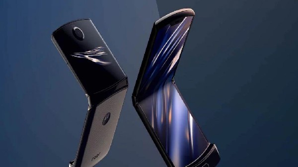 05. மோட்டோ ரேஸர் 2022 (Moto Razr 2022)