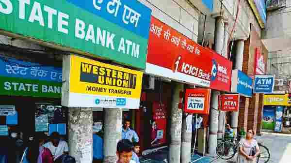 பாரத ஸ்டேட் வங்கி ATM விதிகளில் மாற்றத்தை மேற்கொண்டுள்ளதா?
