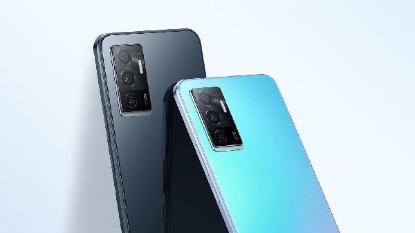 03. லேட்டஸ்ட் 5G போன்களை வாங்கலாமா.. சற்றே பழைய மாடல்களை வாங்கலாமா?