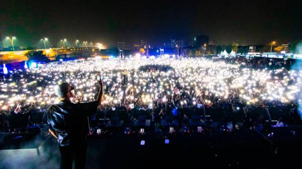 40க்கும் மேற்பட்ட ப்ரீமியம் ஸ்மார்ட்போன்கள் திருட்டு