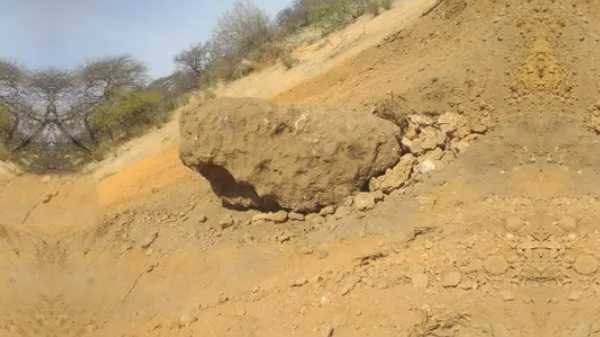 ஆராய்ச்சியாளர்களை வியப்படையச் செய்த அரிய வகை விண்கல்.!
