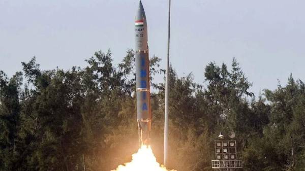  150 முதல் 500 கி.மீ தூரம் சென்று இலக்குகளைத் தாக்கக்கூடியது