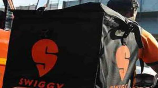 Swiggy சமஸ்தானமே ஆடிப்போச்சு! ரூ.16 லட்சத்துக்கு மளிகை பொள் ஆர்டர்.! Swiggy சமஸ்தானமே ஆடிப்போச்சு! ரூ.16 லட்சத்துக்கு மளிகை பொள் ஆர்டர்.!