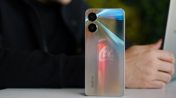 Cola Phone: கோகோ கோலாவின் முதல் ஸ்மார்ட்போன்.. டிவிஸ்ட் வைத்த ரியல்மி!