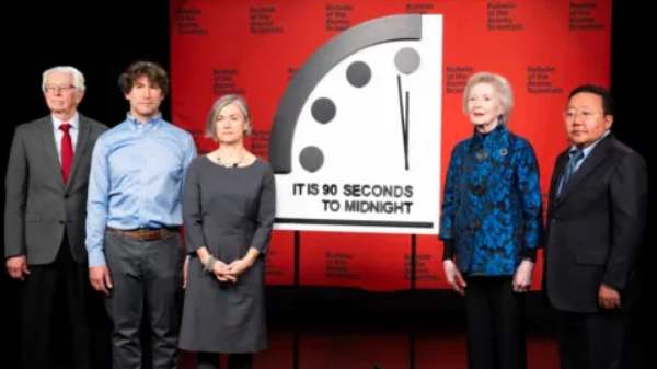 பூமியின் அழிவு நாளை சுட்டி காட்டிய டூம்ஸ் டே கிளாக்.! 90 நொடி மிச்சமா?
