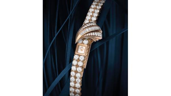 5. Jaeger-LeCoultre Joaillerie 101 Manchette