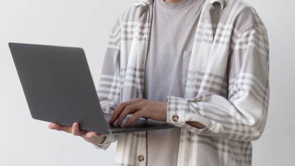 உங்களுக்கான சரியான Laptop எது? பிராசஸர் CODE பார்த்து எப்படி வாங்குவது