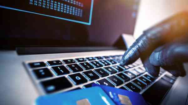 பெண்ணிடம் 10 லட்சம் ரூபாயை ஏமாற்றிய மர்ம கும்பல்.! எச்சரிக்கை.!