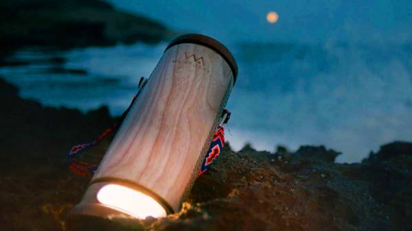 கடல் நீர் மற்றும் சிறுநீரில் இயங்கும் வாட்டர் லைட் பவர் பேங்க் சாதனம்!