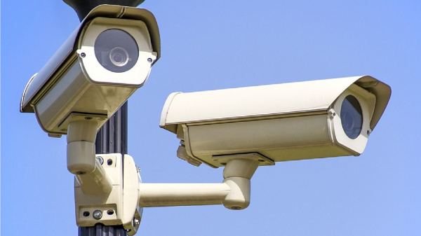 பழைய Mobile போனை தூக்கி போடாதீங்க! பைசா செலவின்றி CCTV கேமராவா மாற்றலா